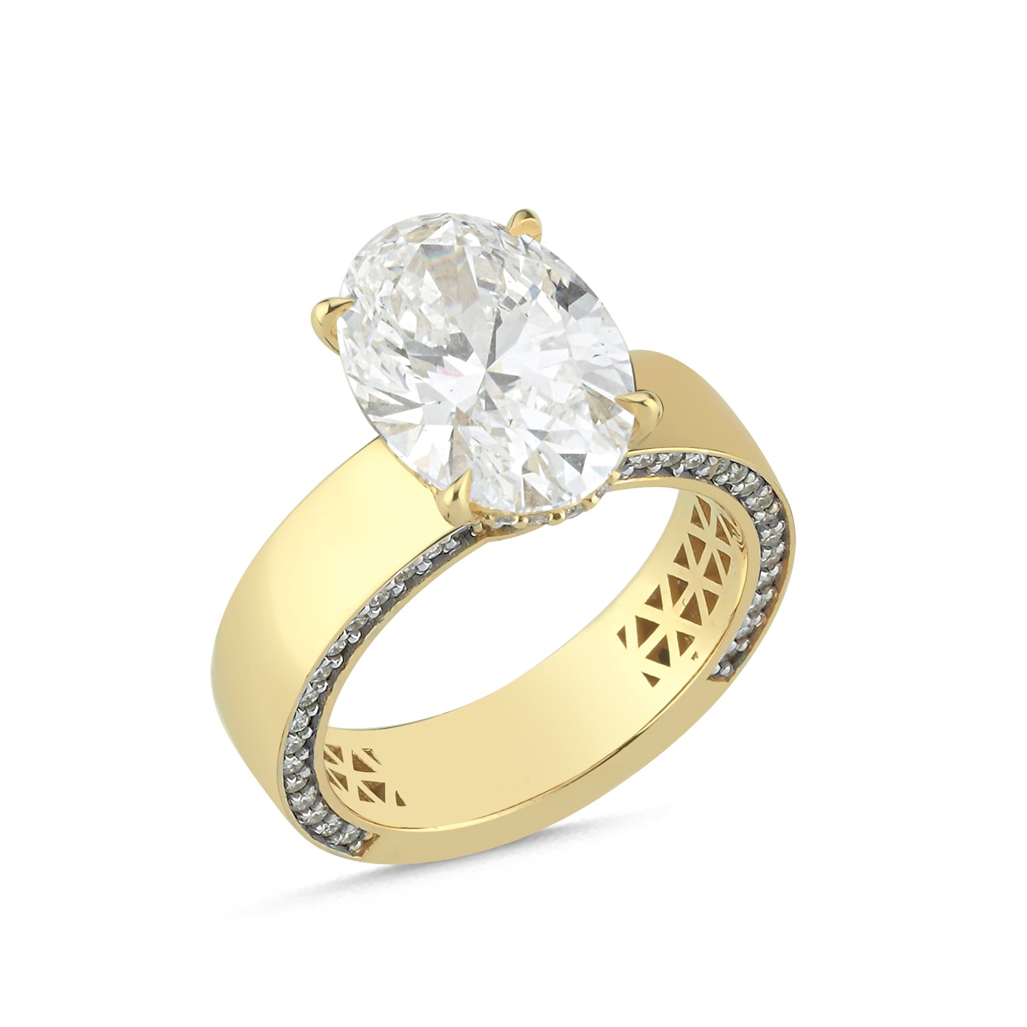 Aura 4,04 Karat Oval Kesim Yüzük